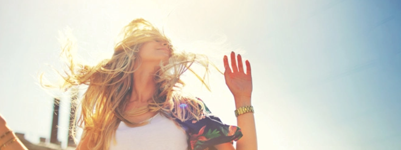 Girl_tosses_hair